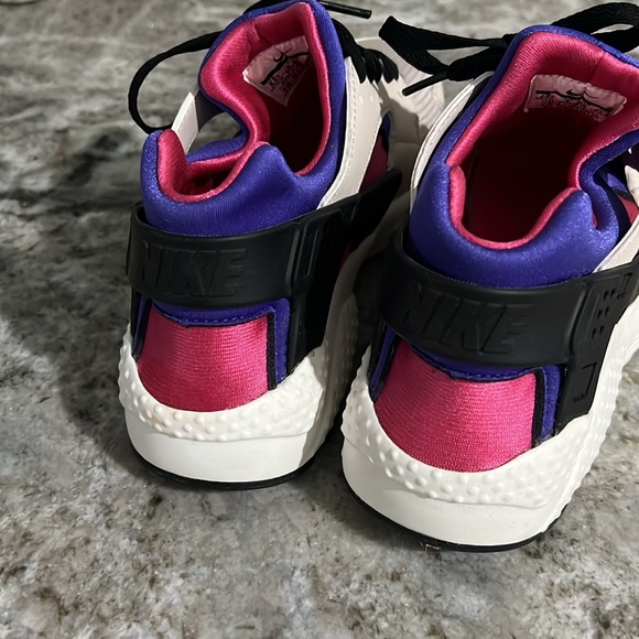 Youth Nike Huarache - Picture 7 of 7